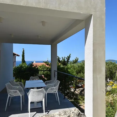 Marko With Sea View Apartment Murter