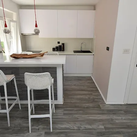 Apartment Marko With Sea View *